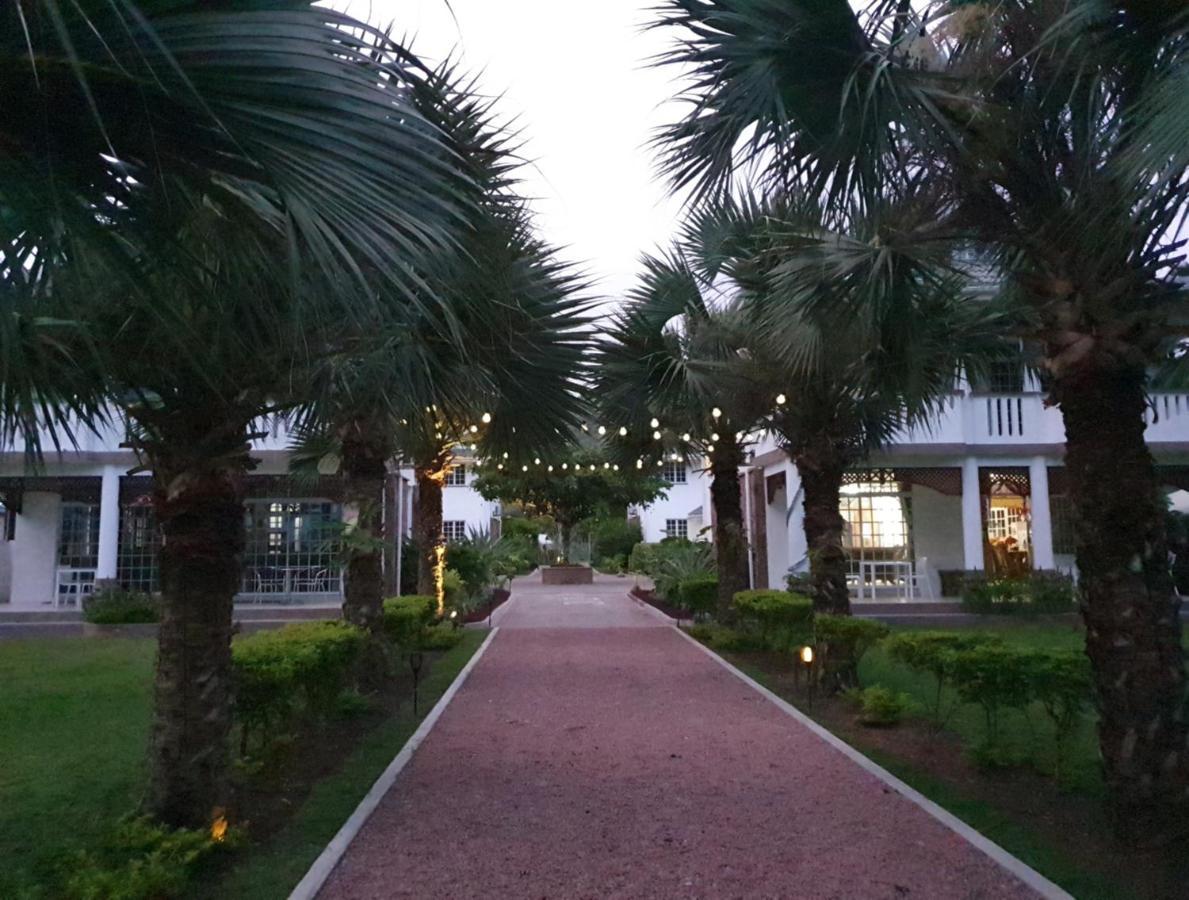 Ocean Jewels Hotel Grand Anse  Exterior foto