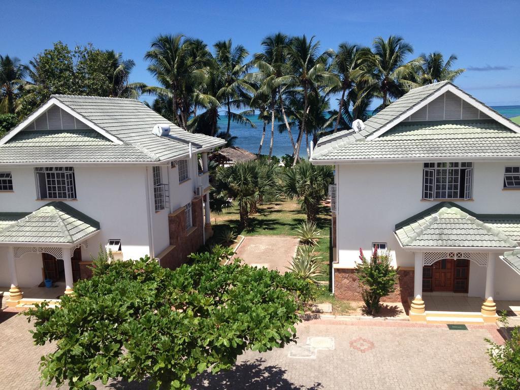Ocean Jewels Hotel Grand Anse  Exterior foto